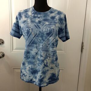 (3/$20) Art Class blue and white tie-dye T-shirt